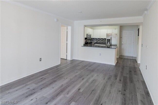 Foto del edificio - 8234 Key Royal Cir