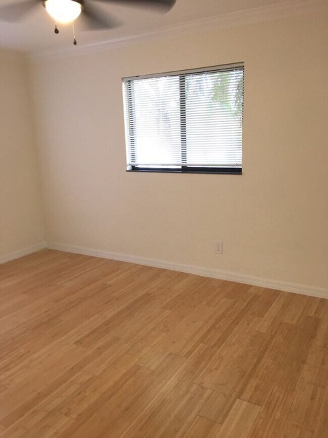 Foto del edificio - 904 Archer Pkwy E
