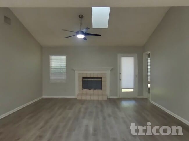 Foto del edificio - 3373 Millcrest Pl