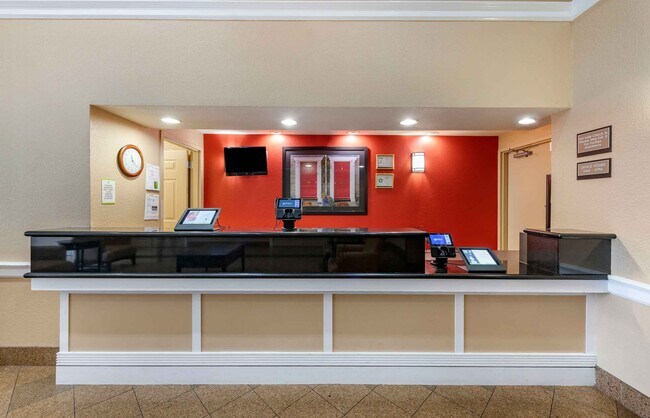 Building Photo - Furnished Studio-Orlando - Southpark - Com...