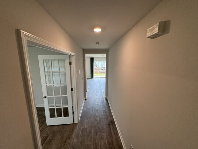 Foto del edificio - ***** $200 OFF FIRST MONTH RENT *****
