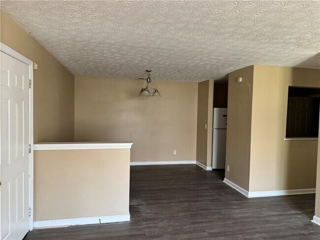 Foto del edificio - 3203 Fairington Ridge Cir