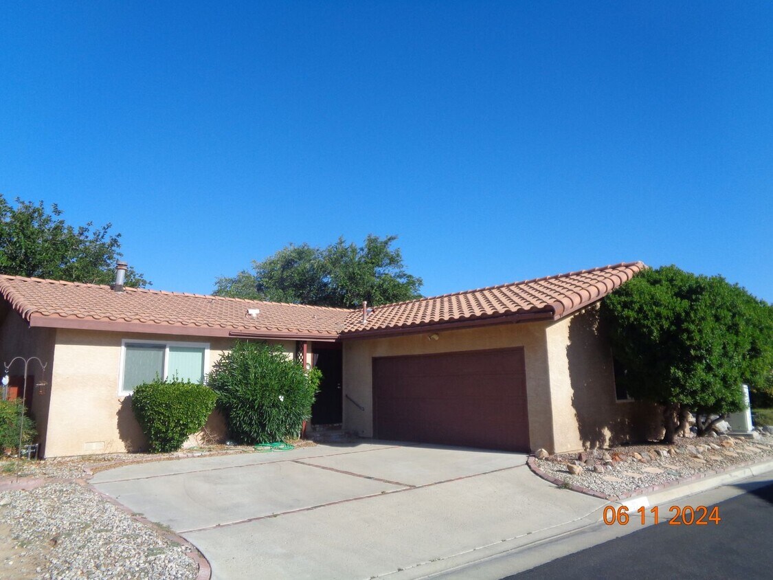 14329 Dover Dr, Mojave, CA 93501 House Rental in Mojave, CA