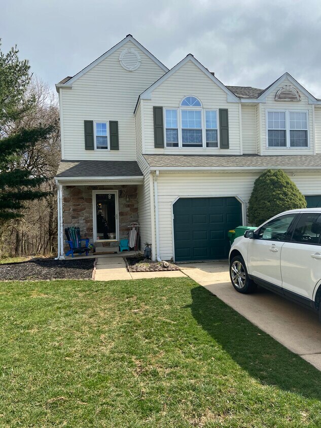 998 Glackens Ln, Wilmington, DE 19808 Townhome Rentals in Wilmington