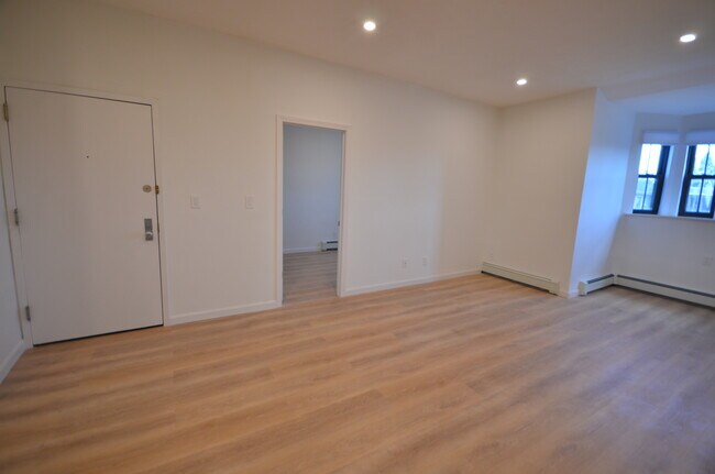 Foto del edificio - 518 Massachusetts Ave