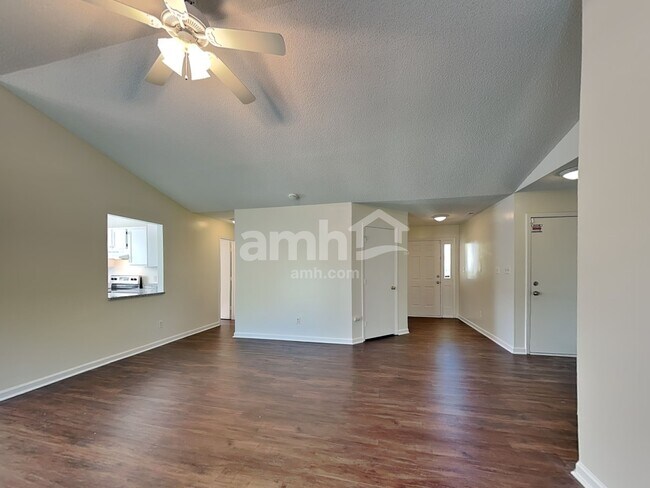 Foto del edificio - 3104 Wythe Ct