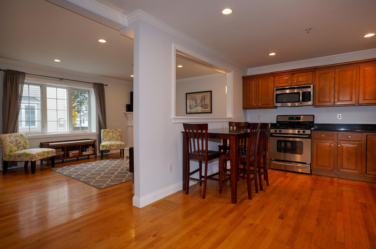 36 Prospect St, Waltham, MA 02453 Townhome Rentals in Waltham MA
