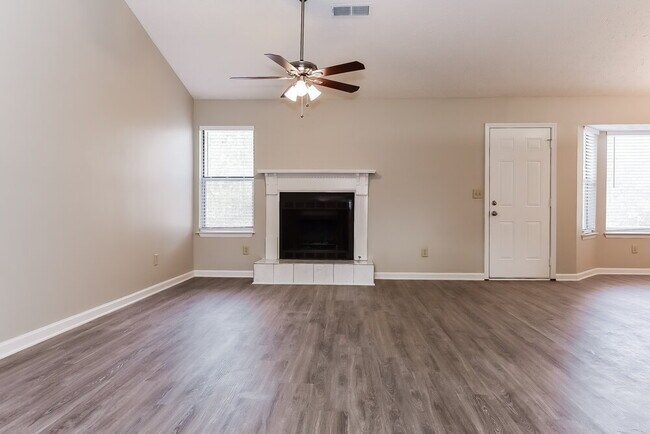 Foto del edificio - 5376 Winslow Crossing N