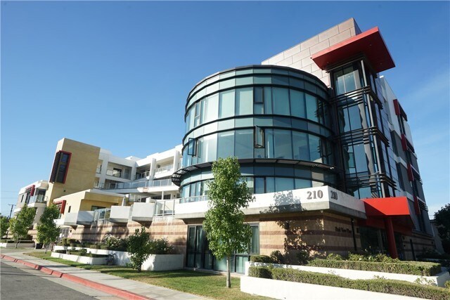 Foto principal - 210 N Monterey St
