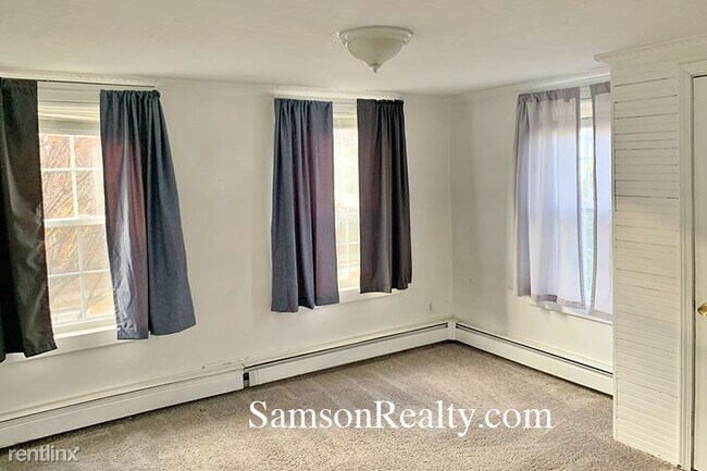 Foto del edificio - 4 br, 1.5 bath Townhome - 78 King st