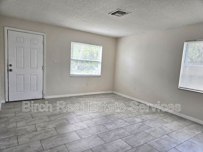 Building Photo - 5346 Cotee River Dr