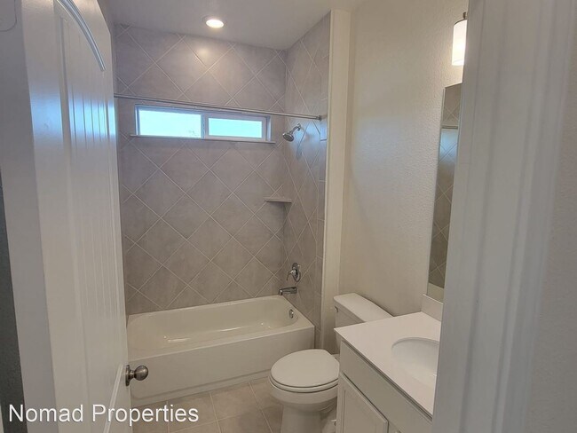 Foto del edificio - 5 br, 3 bath House - 4633 Teverola Dr