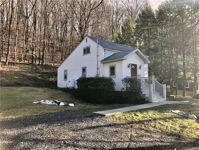 Building Photo - 1082 Plains Rd