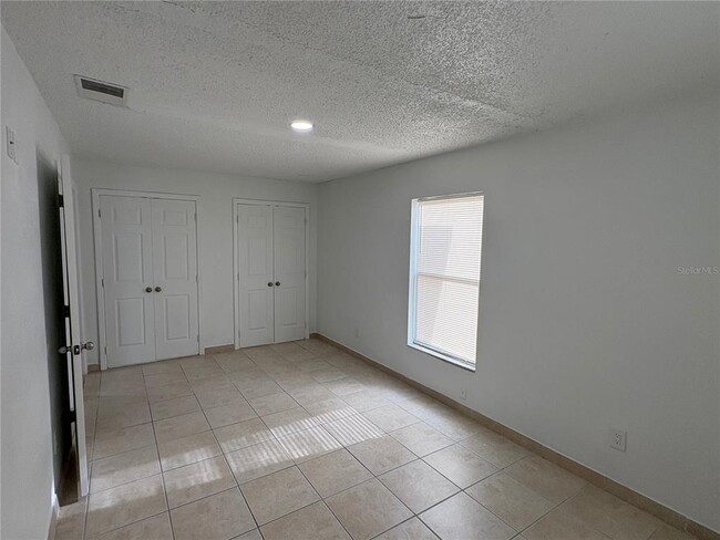 Building Photo - 1053 Scott St