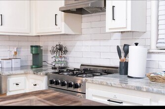 Building Photo - 2951 Iola St