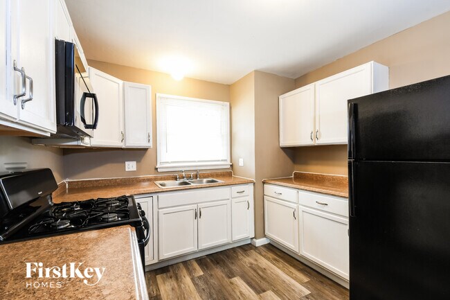 Building Photo - 6 Thornton Abby Rd