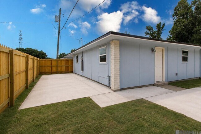 Foto del edificio - 43053 N Billville Rd