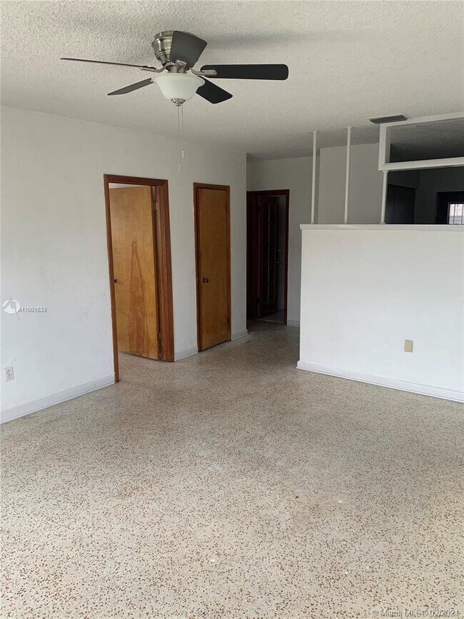 Foto del edificio - 5711 SW 2nd Terrace