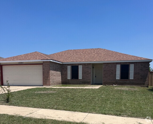 Building Photo - 4305 Hank Dr
