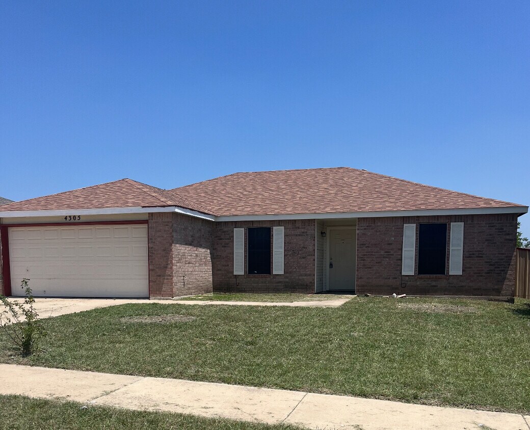 Foto principal - 4305 Hank Dr