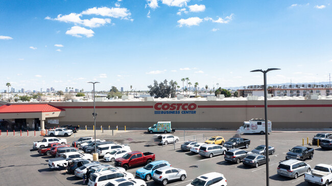 Building Photo - House at 83rd Ave/Camelback!JOIN THE WAITL...