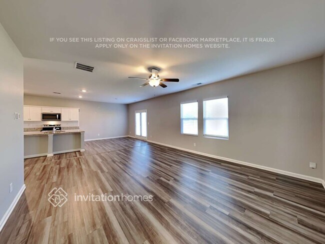 Building Photo - 117 Verona Dr NW
