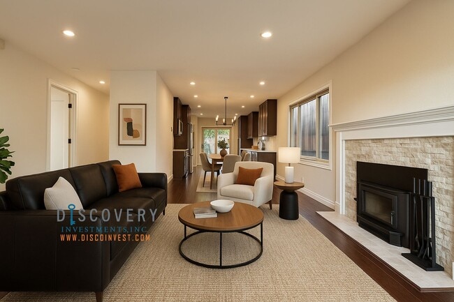 Building Photo - Chic Mid Century Modern Home