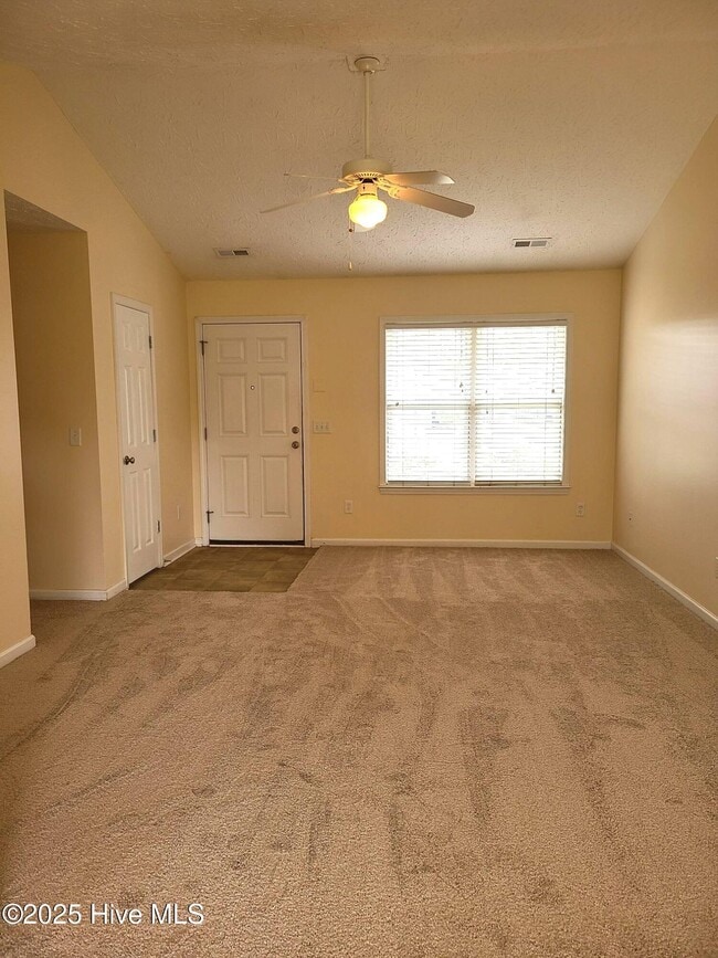 Building Photo - 9499 Huckabee Dr NE