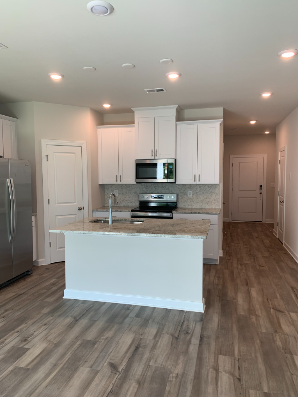 Building Photo - 2329 Belterra Dr