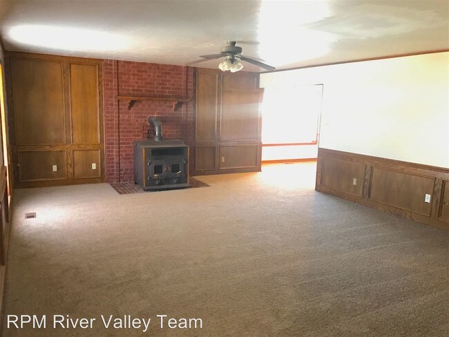 Building Photo - 4 br, 2 bath House - 180 Bell Road