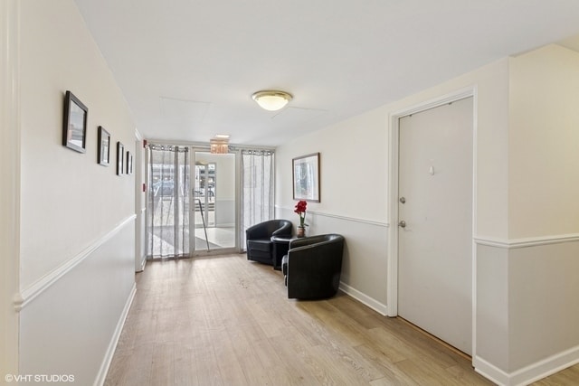 Foto del edificio - 1136 Greenleaf Ave