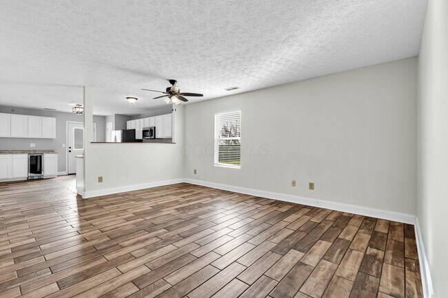 Building Photo - 7505 Hemrich Dr