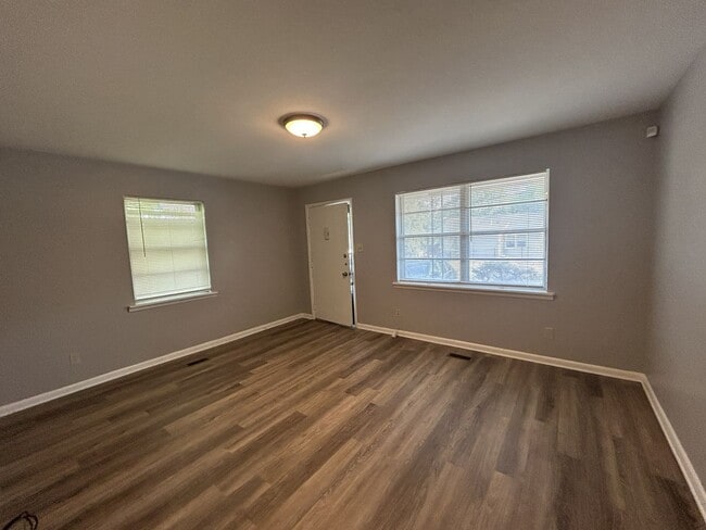 Foto del edificio - 3504 W Capitol Ave