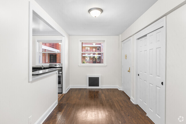 Entrance - 1BR, 1BA - 770 SF - Greenwich Close Apartments