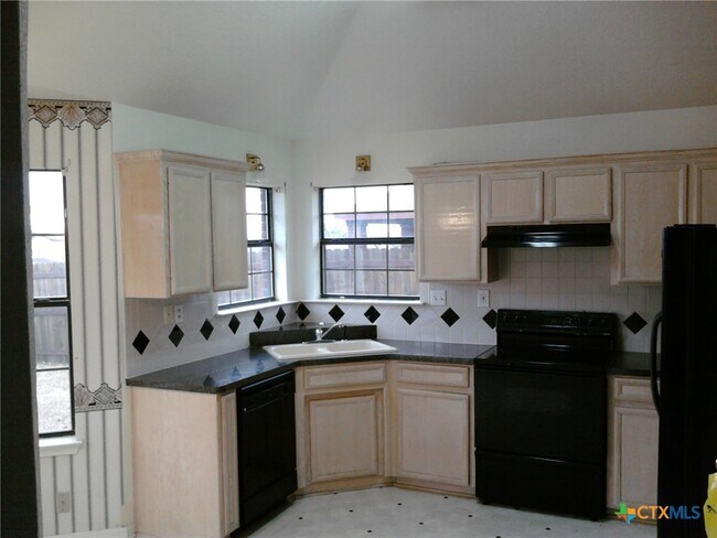 Building Photo - 4600 Steamboat Springs Dr