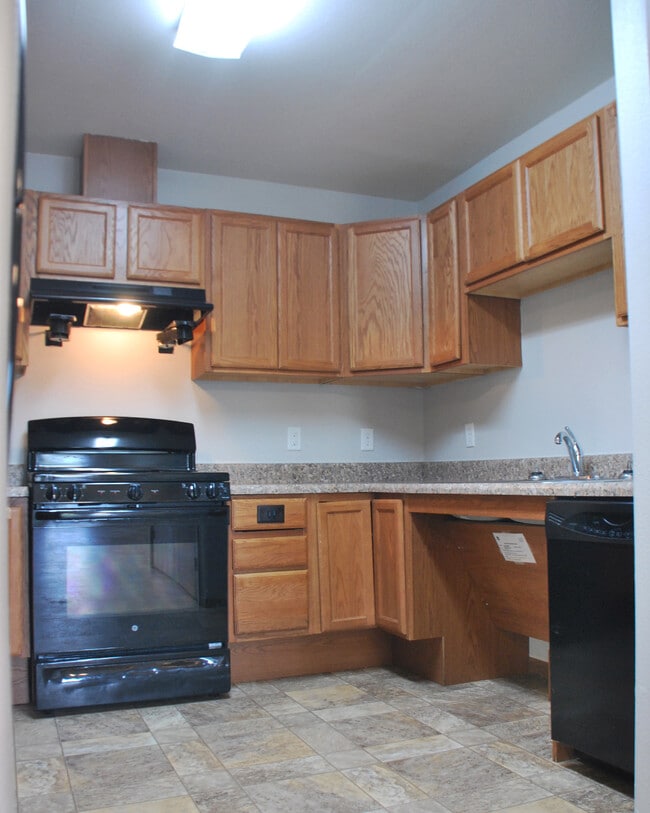 Building Photo - Eagle Ridge Townhomes