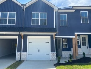 Building Photo - 4831 Moon Lk Ln