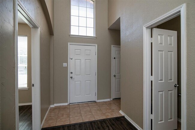 Building Photo - 5140 Meandering Creek Ct