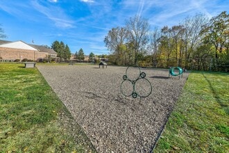 Building Photo - Lions Creek