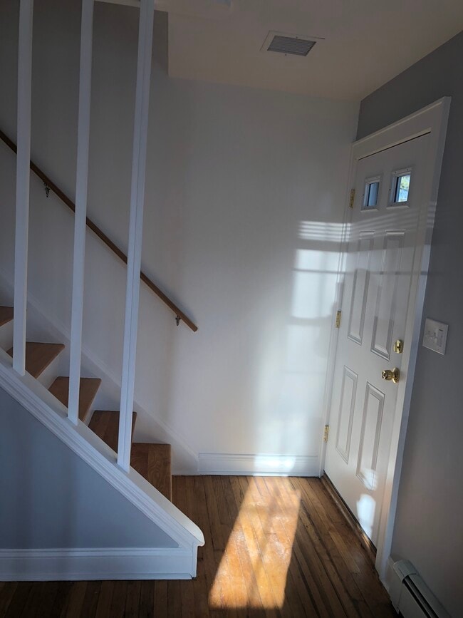 Entrance - 240 Sunnyridge Ave