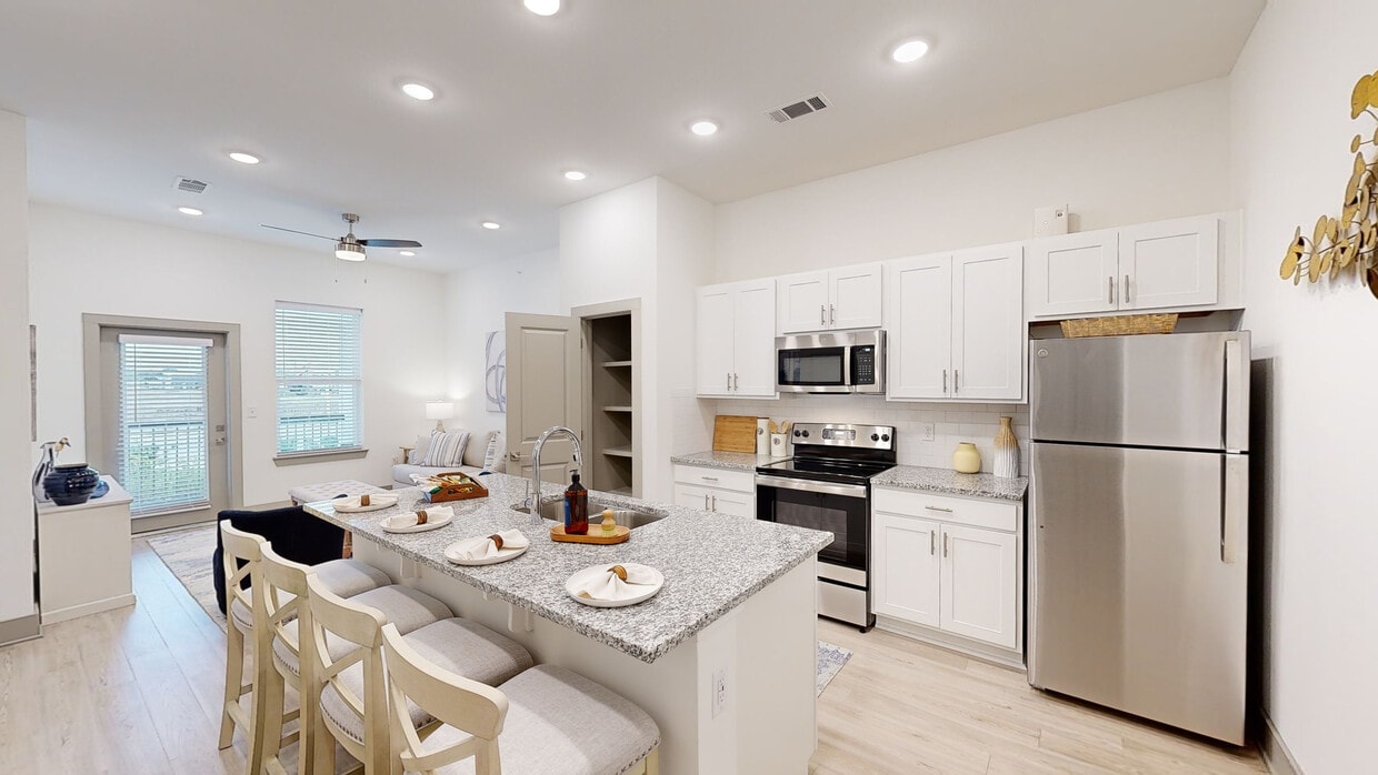 Photo - The Oaks at Riverbend Apartments