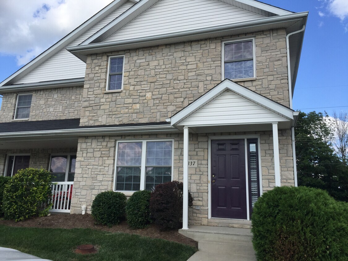 Primary Photo - 1337 S Stella Dr