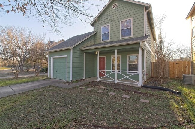 Building Photo - 1102 E 3rd St