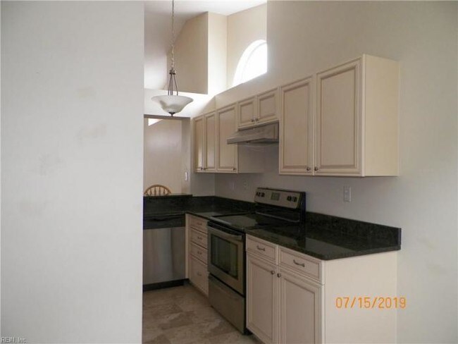 Building Photo - 2 bedroom in Chesapeake VA 23322