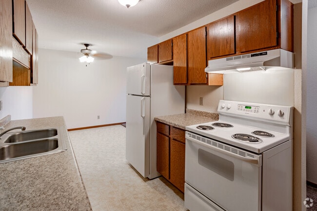 2BR, 1BA - Parkview Apartments