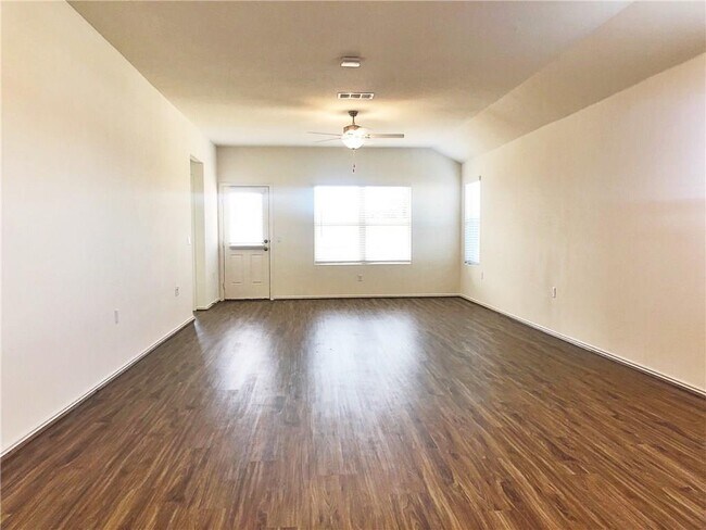 Building Photo - 11824 Eragon Dr