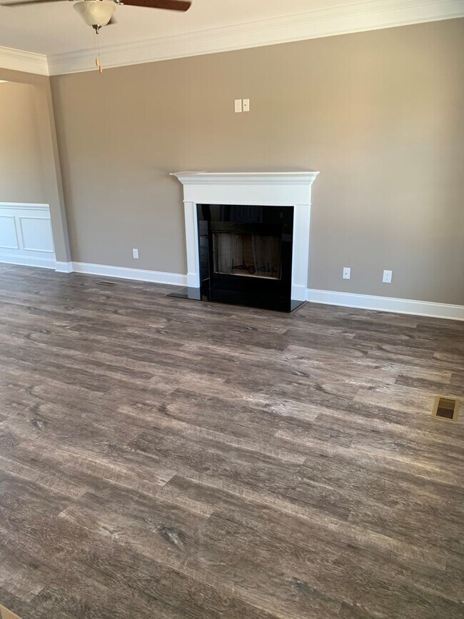 Foto del edificio - Maryville 37803 - 3 bedroom , 2.5 bath home - Contact Jackie Mills (865) 748-2851