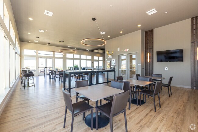 casa club - Elevation at Country Line Station