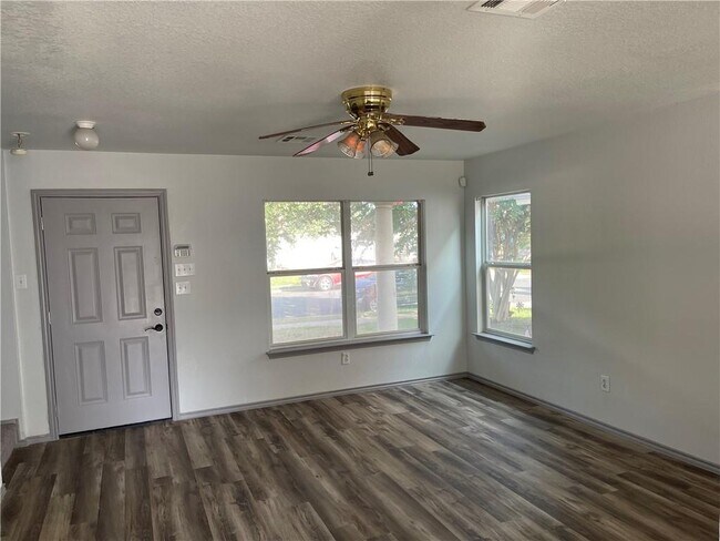 Building Photo - 5612 Man O War Dr