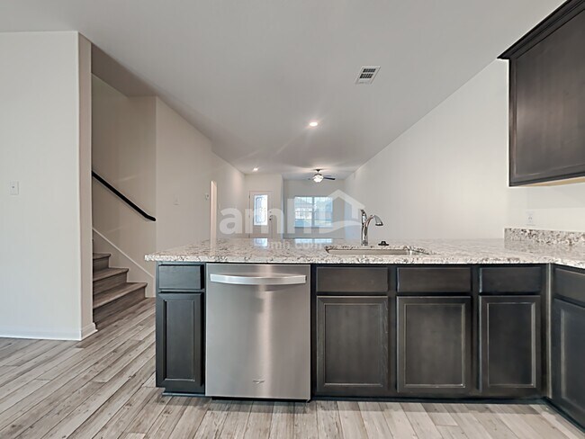 Building Photo - 1211 Treeta Trail